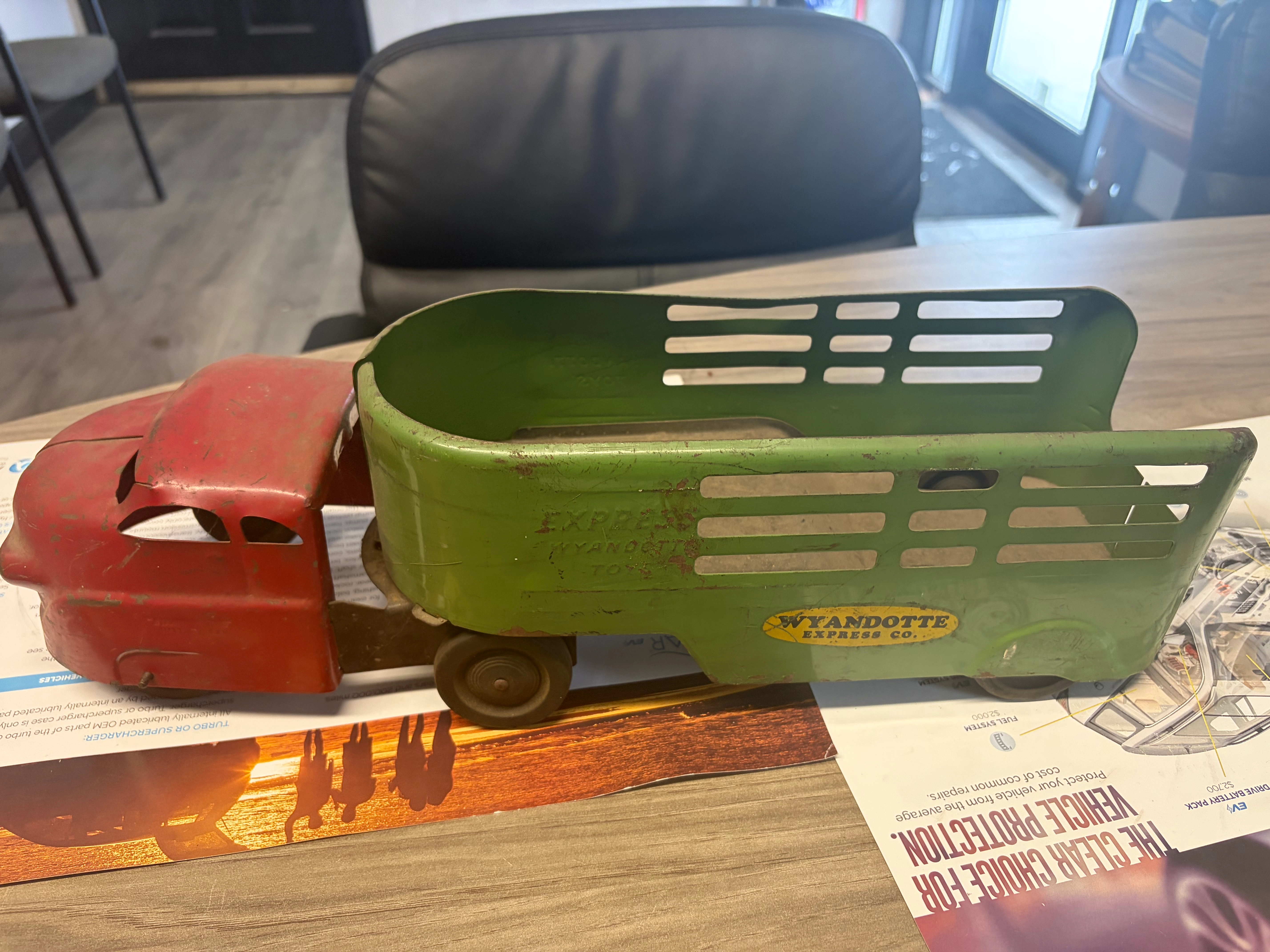 Vintage 1940s Wyandotte Express Stake Truck Pressed Steel Toy Red & Green